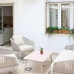 Lovely Apartment In The City Central With Terrace