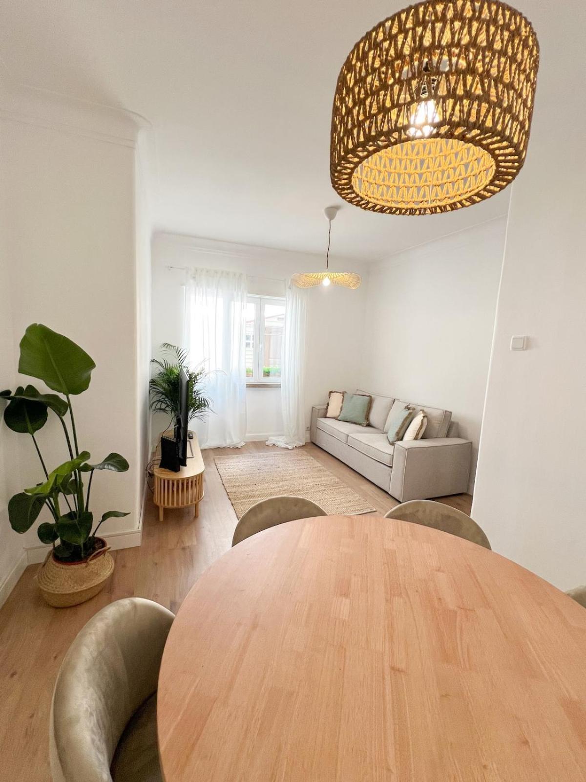 Apartamento Lovely In The With Terrace *