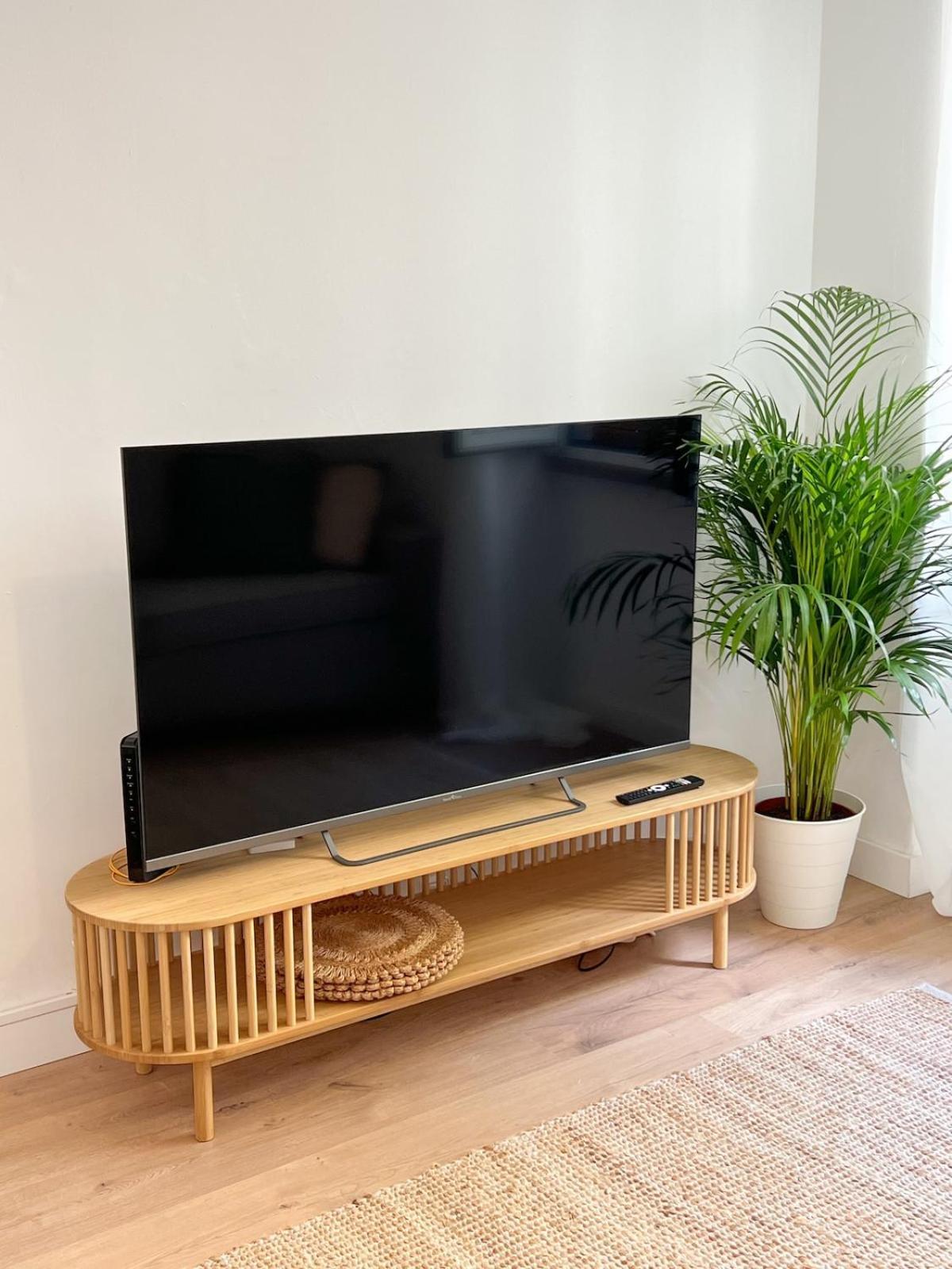 Lovely In The With Terrace Apartamento